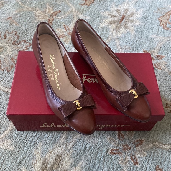 Vintage Salvatore Ferragamo Leather Heels - 6.5 - Picture 3 of 12